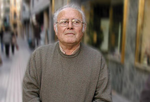 Manuel Terrín, el cazapremios de 76 años que ha ganado 1530 en sólo España