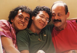 El poeta X-504 con Oscar Hernández y Juan Diego Velásquez